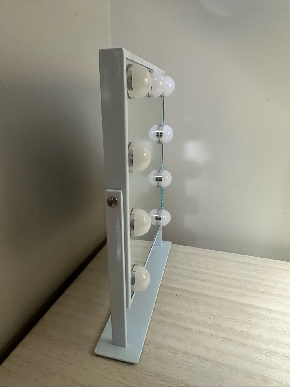Lighted Vanity Mirror in White